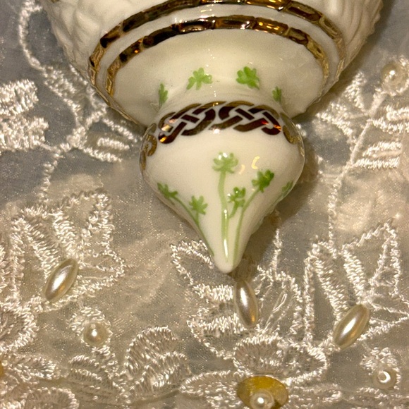Irish Blessings Set of 3 New Bradford Editions
Heirloom porcelain ornament 1999 - Picture 11 of 12